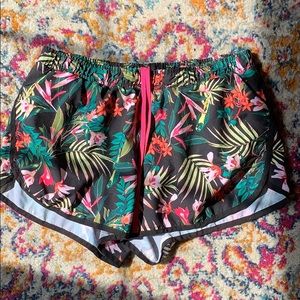 Old Navy Active Tropical Shorts - M